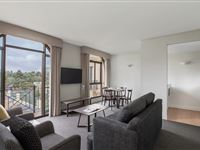 1 Bedroom Apartment - Mantra on Jolimont Melbourne